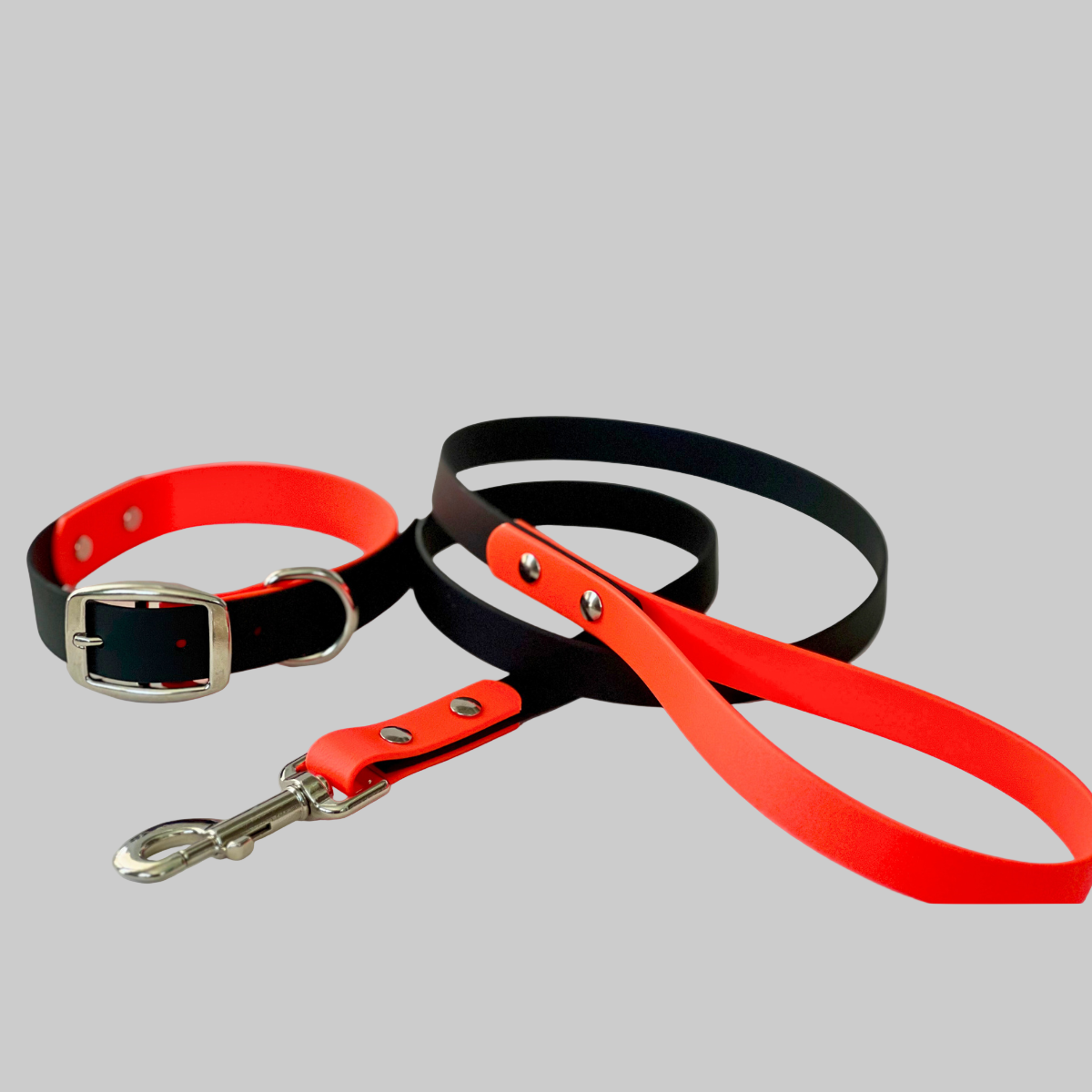 Halloween - Orange and Black Two-Tone Adjustable Dog Collar and Leash Setā BioThaneĀ®